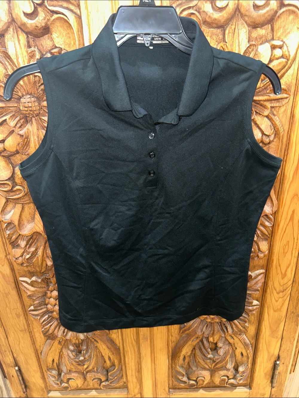 EUC Nike large sleeveless golf polo black
